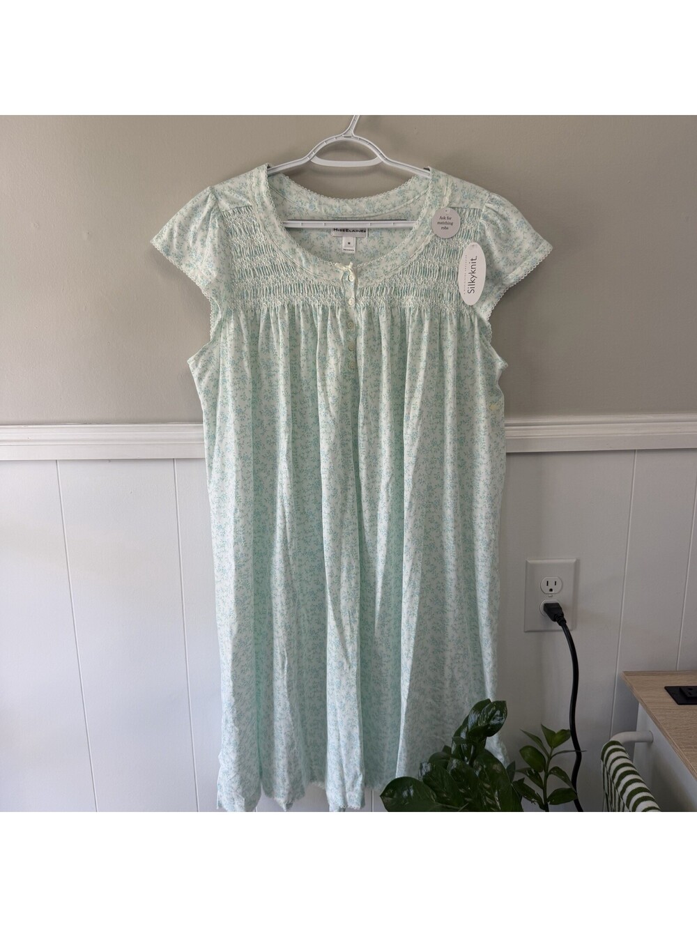 NWT Miss Elaine SilkyKnit Night Gown VTG Size M Blue Floral
